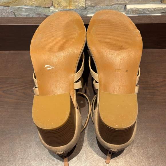 Women’s Size 11 Torrid Nude Block Heel. LIKE NEW! - Picture 4 of 5